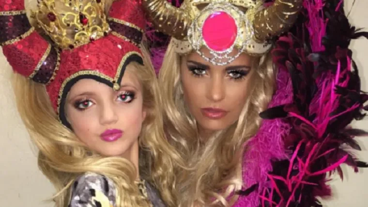 Katie Price na udaru javnosti zbog fotografija svoje kćeri
