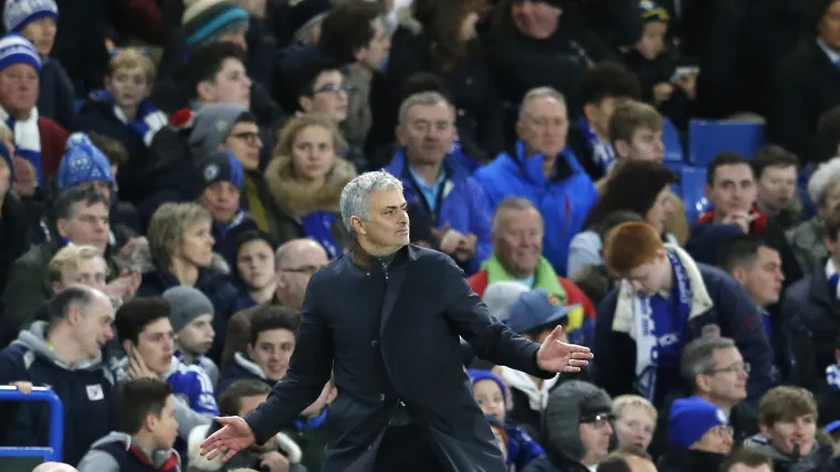 Te&scaron;ka odluka Abramoviča: Mourinhu uručen otkaz, Hiddink spreman kao privremena opcija?