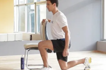 Umjesto sprava za vježbanje može poslužiti i stolica