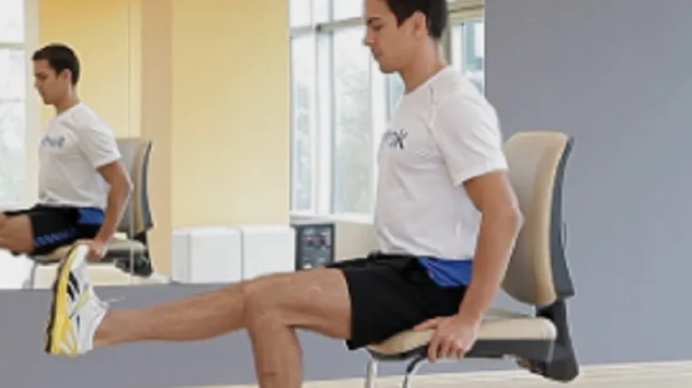 Sjedenje uzrokuje bol u koljenima i grčeve pa istegnite noge