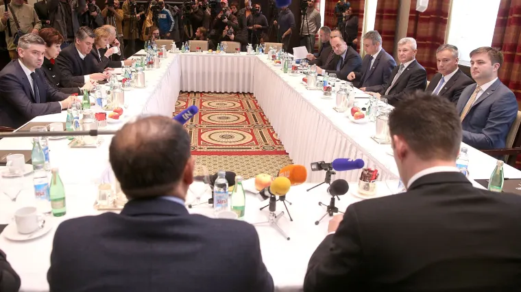 Most objavio sporazum: novi premijer neutralna osoba ili na&scaron; predstavnik