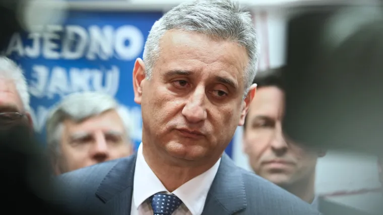 Karamarko ranije izi&scaron;ao sa sastanka i odbio potpisati uvjete koje nudi Most: 'Ja kao čovjek to ne mogu'