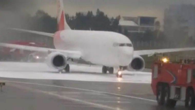 Zbunjeni vatrogasci gasili krivi avion