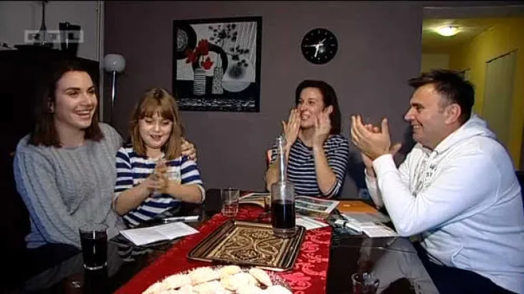 Djed Mraz ispunjava želje: kćeri svojim roditeljima poklonile dugo i&scaron;čekivani odmor