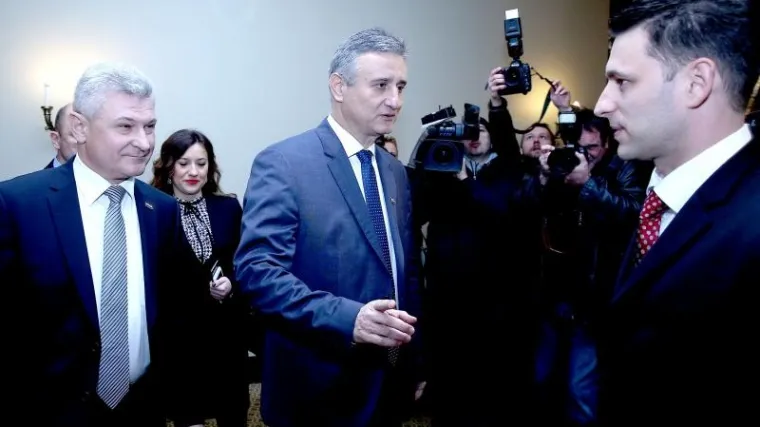 Pročitajte &scaron;to je Karamarko napisao Petrovu