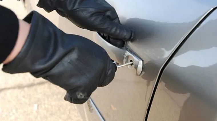 Kradljivac iz kombija odnio alat vrijedan 15 tisuća kuna