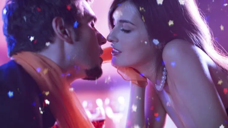 Blagdansko doba plodno je tlo za rađanje afera: božićni partiji služe kao idealna prilika