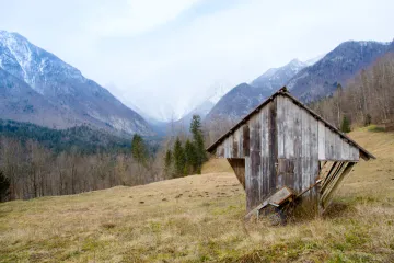 Slovenska skijališta uglavnom bez snijega