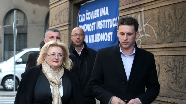 Čestitka MOST-a: 'Božić 2015. ostat će zapamćen, imamo nestranačkog mandatara i biznismena'