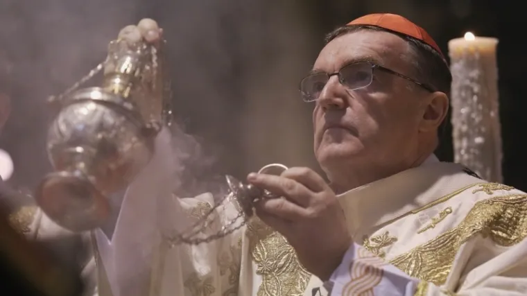 Kardinal Bozanić vodio polnoćku u katedrali: prisustvovali i Grabar-Kitarović i Tihomir Ore&scaron;ković