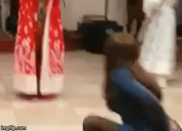 Raspustila se malo previ&scaron;e na poslovnoj zabavi, kolege će je gledati novim očima