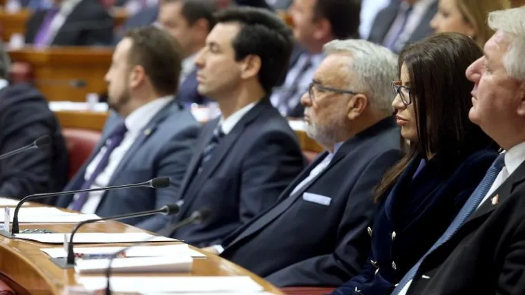 Prvi radni dan novog saziva Sabora: među 151 licem, čak ih je 76 ondje bilo po prvi put