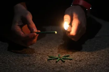 U istom danu dvojici 10-godišnjaka eksplodirale petarde u rukama