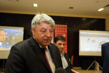 "Poučen iskustvom, ja ne bih proglasio ništa gotovim"