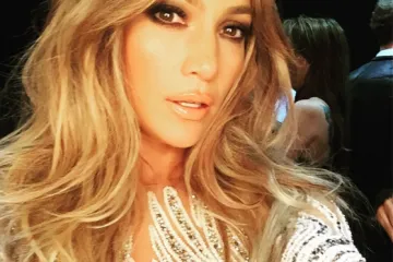 Jennifer Lopez objavila obiteljski selfie i pokazala na koga je prekrasna