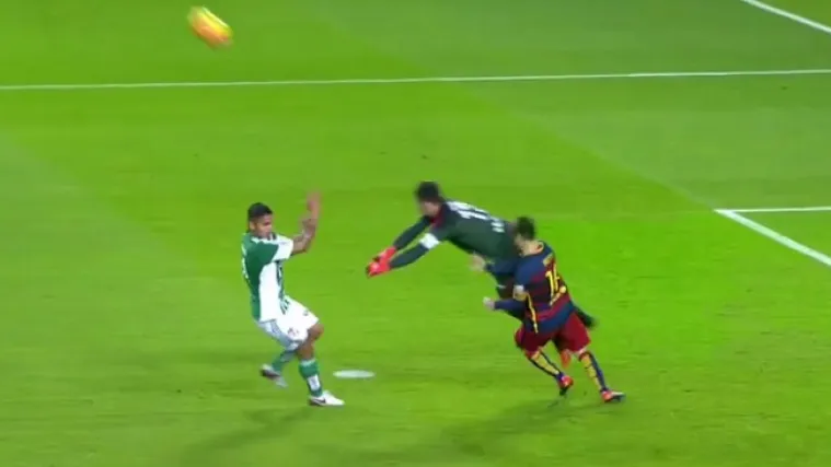 Pogledajte kako je sudac poklonio Messiju penal