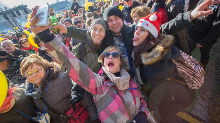 Tradicionalna proslava: u Fužinama uz pjenu&scaron;ac i odbrojavanje u podne dočekana Nova godina