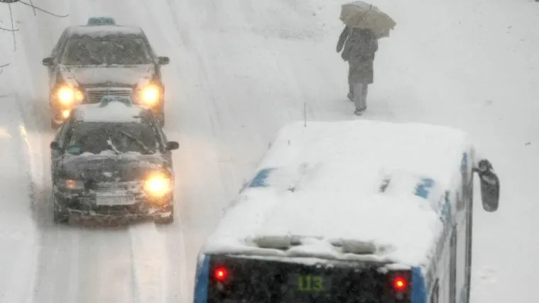 Otežano se odvija javni prijevoz, ZET obustavio neke autobusne linije