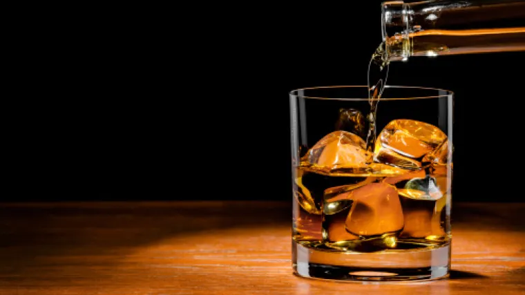 Iako ne smiju, Iranci popiju 60 milijuna litara alkohola godi&scaron;nje: kazne variraju od novčanih globa do bičevanja