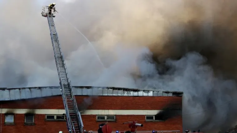 Jedna brodica potpuno izgorjela, požar zahvatio i drugu