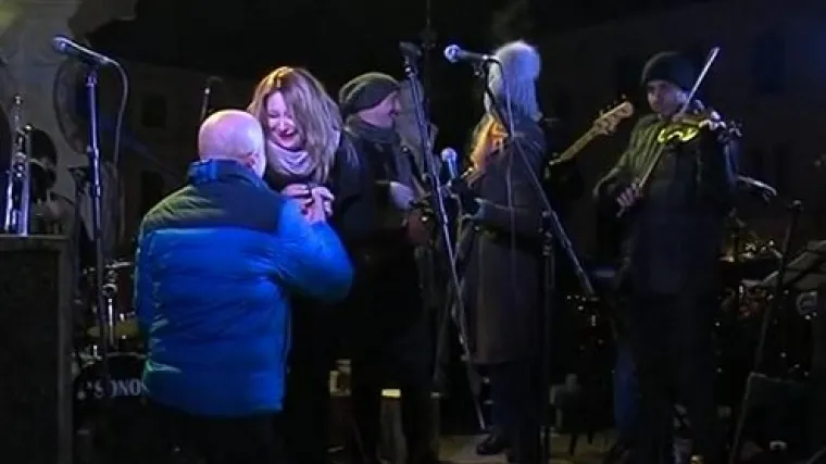 Na novogodi&scaron;njem koncertu Pavela u Tvrđi zaprosio djevojku