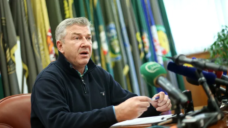 'Pozivam Petrova da se sa mnom sučeli na TV-u ako ima mu**, pa da vidimo tko koga prati'