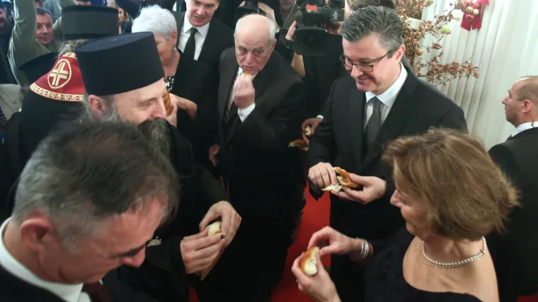 Orešković na proslavi pravoslavnog Božića: 'Vjerujem da će ćirilica doći u Vukovar, ali rane su još svježe''