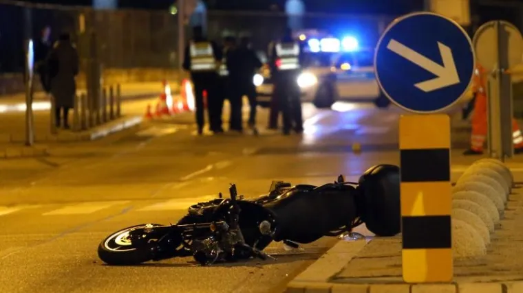 Motociklist u Splitu pokosio djevojku na pje&scaron;ačkom prijelazu i nanio joj te&scaron;ke ozljede