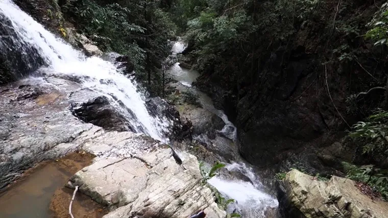 Dok je fotografirao, strmoglavio se i pao u provaliju