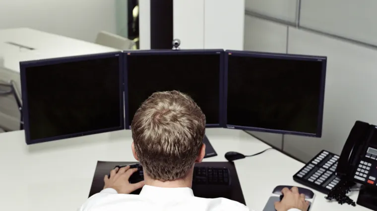 FBI hakirao više od 1.000 privatnih računala