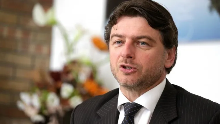 "Sutra ujutro naći ćemo se na kavici"