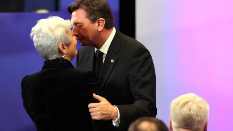 Priznaj konačno da ne&scaron;to ima među nama