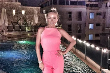 Maja &Scaron;uput odletjela na jug i pokazala guzu