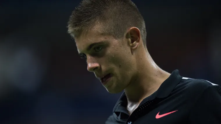 Borna Ćorić nije imao &scaron;anse protiv Simona u prvom kolu Sydneya: Luksemburžanin slavio sa 6-1, 6-4