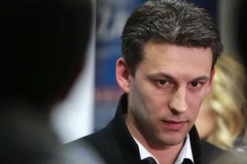 Božu Petrova nisu pratili niti mu nadzirali mobitel