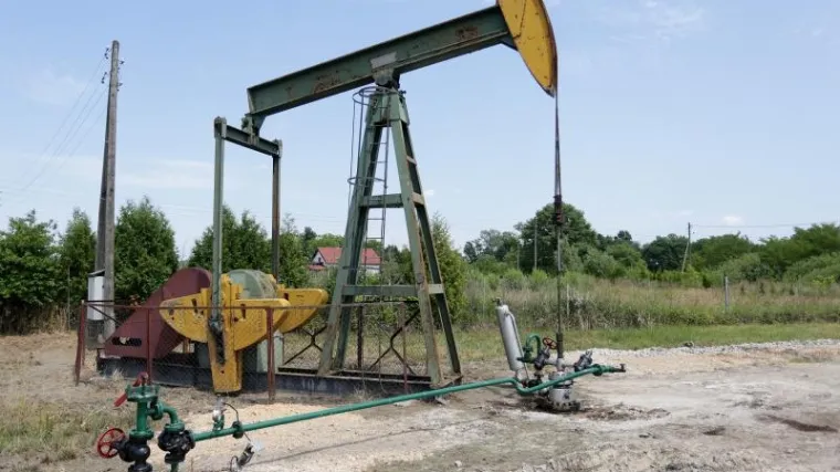 Ulaskom novog igrača na tržište cijena nafte pala na najnižu unatrag 12 godina