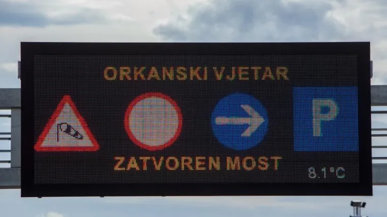 Olujna bura zatvorila ceste i mostove