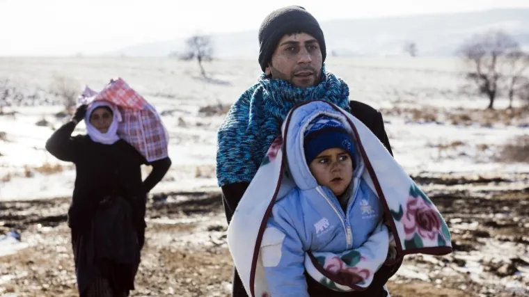 Kolone izbjeglica i dalje stižu, djeci prijeti pothlađivanje