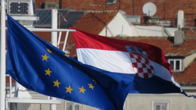 Hrvatska među pet zemalja s najpozitivnijim stavom prema EU