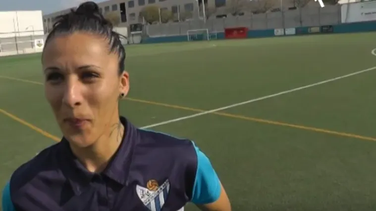 Sudac tijekom utakmice zavodio nogometa&scaron;icu: nakon &scaron;to ga je odbila, 'unakazio' je njezinu ekipu