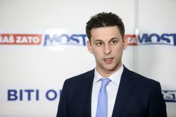 Petrov o ministru branitelja: 'Ako je izjava o registru izdajnika točna, Most to sigurno neće podržati'