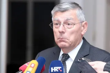 Teorije da se Vlada mora potvrditi do ponoći su besmislica