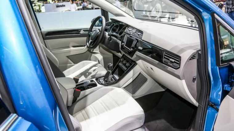 VOLKSWAGEN TOURAN: Evo kako izgleda najbolji kompaktni monovolumen