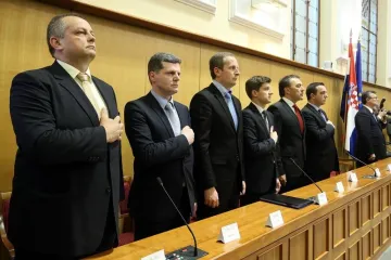 Za problem javnog duga još jedna agencija, a stiže i brdo poreznih rasterećenja