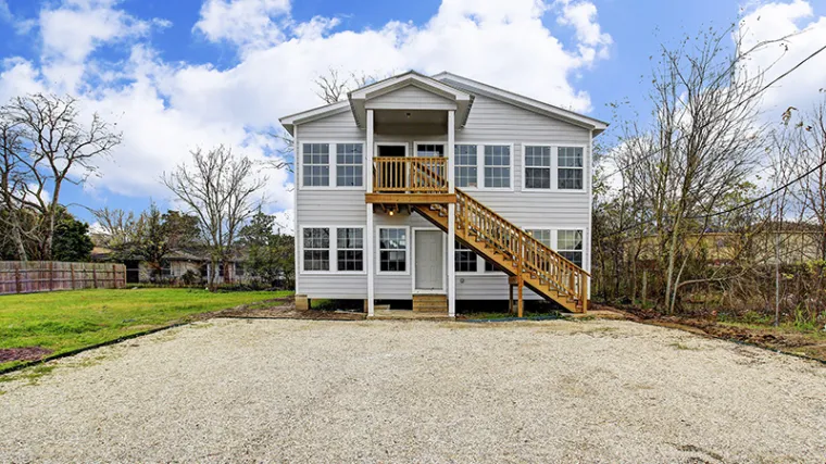 Podigao lijepu katnicu od 4 kontejnera