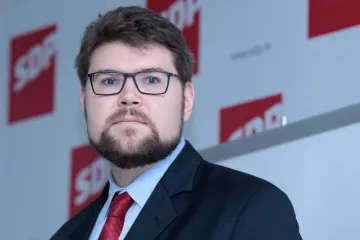 Među 'izdajnike' se upisao i Grbin kao 'srbočetničkokomunističkoudbaškopartizanski' zločinac