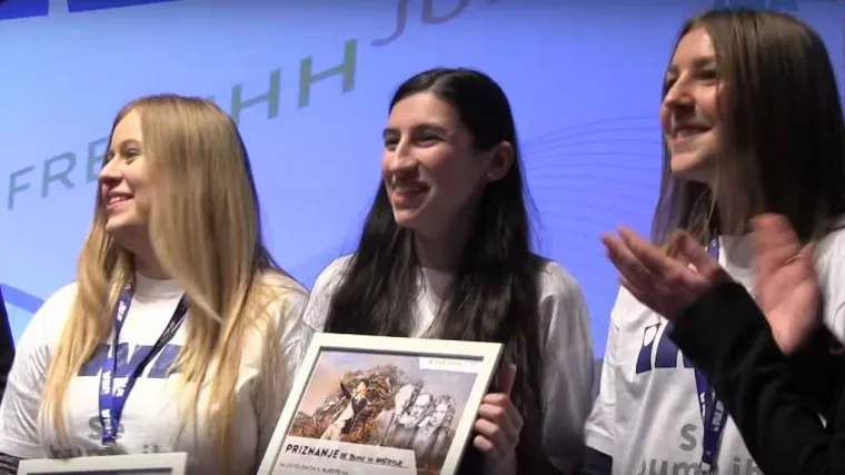 Prvogimnazijalke 'se rasteple' i uzele prvo mjesto na natjecanju INA-e