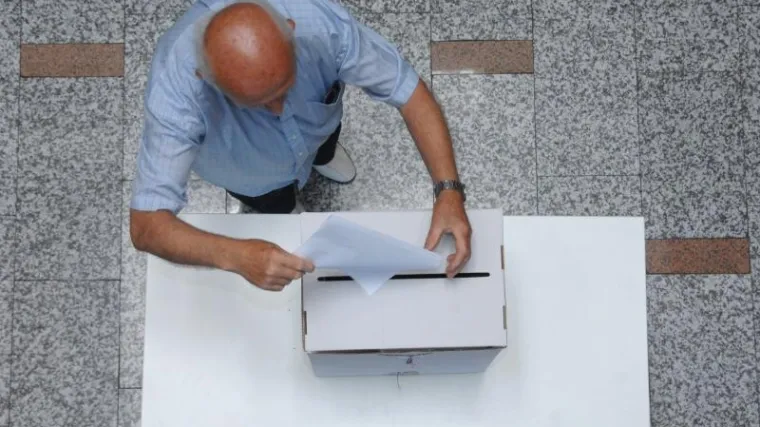 Na predsjedničkim izborima pobijedio kandidat desnog centra