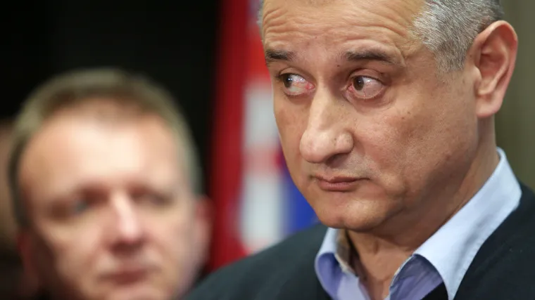 Karamarko: 'U slučaju da je Crnoja zaista kriv, naravno da će biti sankcija'