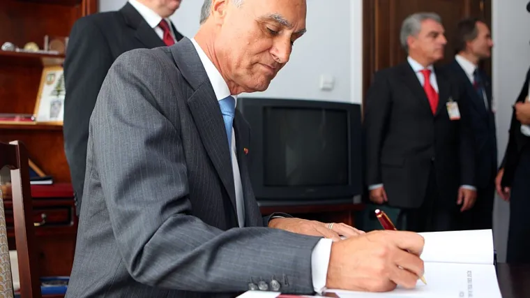 Portugalski predsjednik stavio veto na zakon koji istospolnim parovima omogućava usvajanje djece